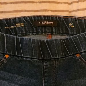 Liverpool Sienna, pull-on leggings , size 8.